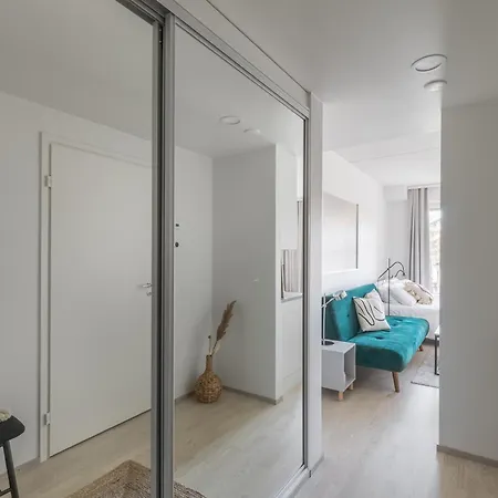 Modern By Finnoo Metro *