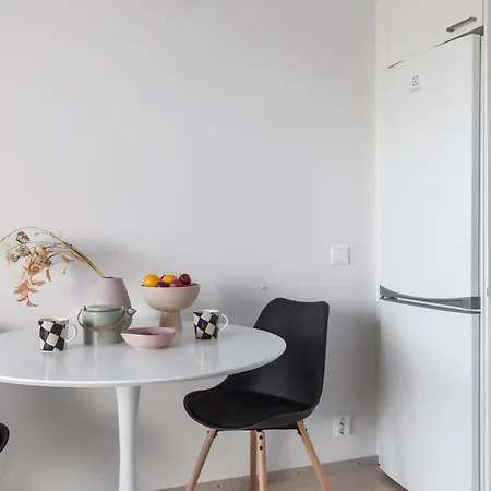 Modern By Finnoo Metro *