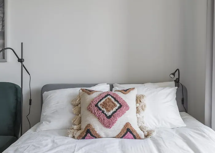 Modern By Finnoo Metro Апартаменты