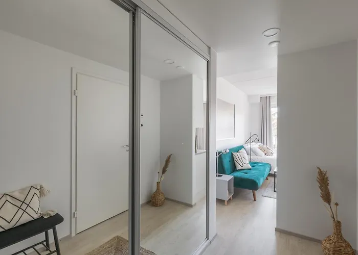 Modern By Finnoo Metro *