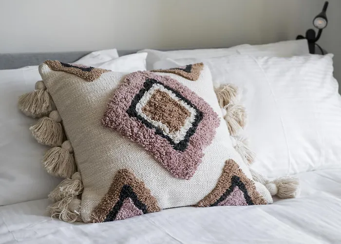 Modern By Finnoo Metro *