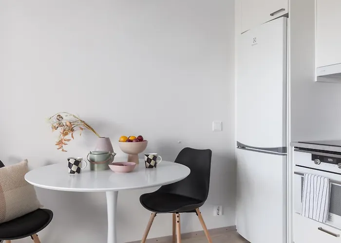 Modern By Finnoo Metro *